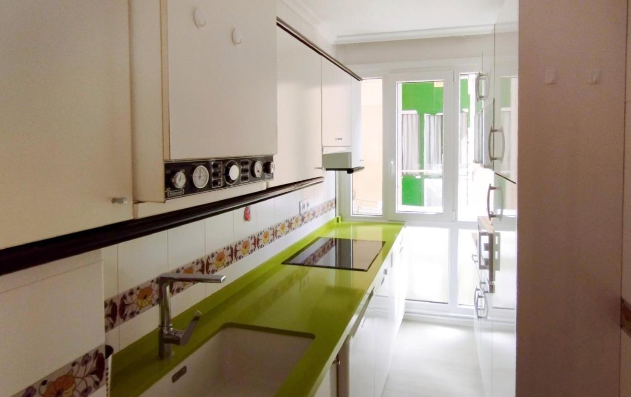 Apartamento Con Piscina Y Wifi A 100 Metros De La Playa En Somo Esterno foto